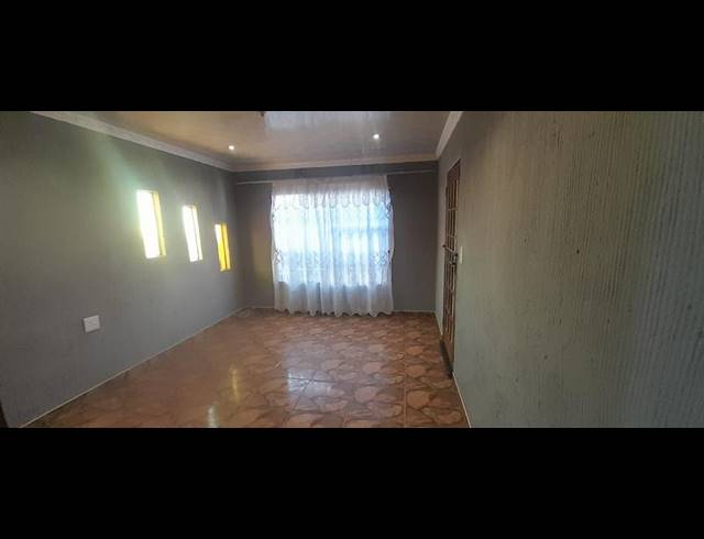 4 BEDROOM PROPERTY TO RENT IN MOLELEKI